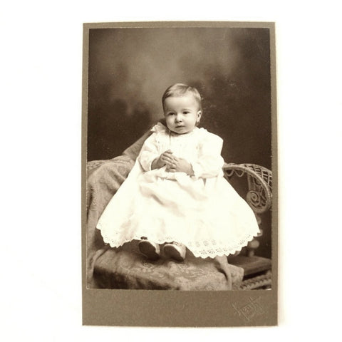 Antique Photograph Cabinet Card of Baby from Pontiac Illinois (c.1890s) - thirdshift