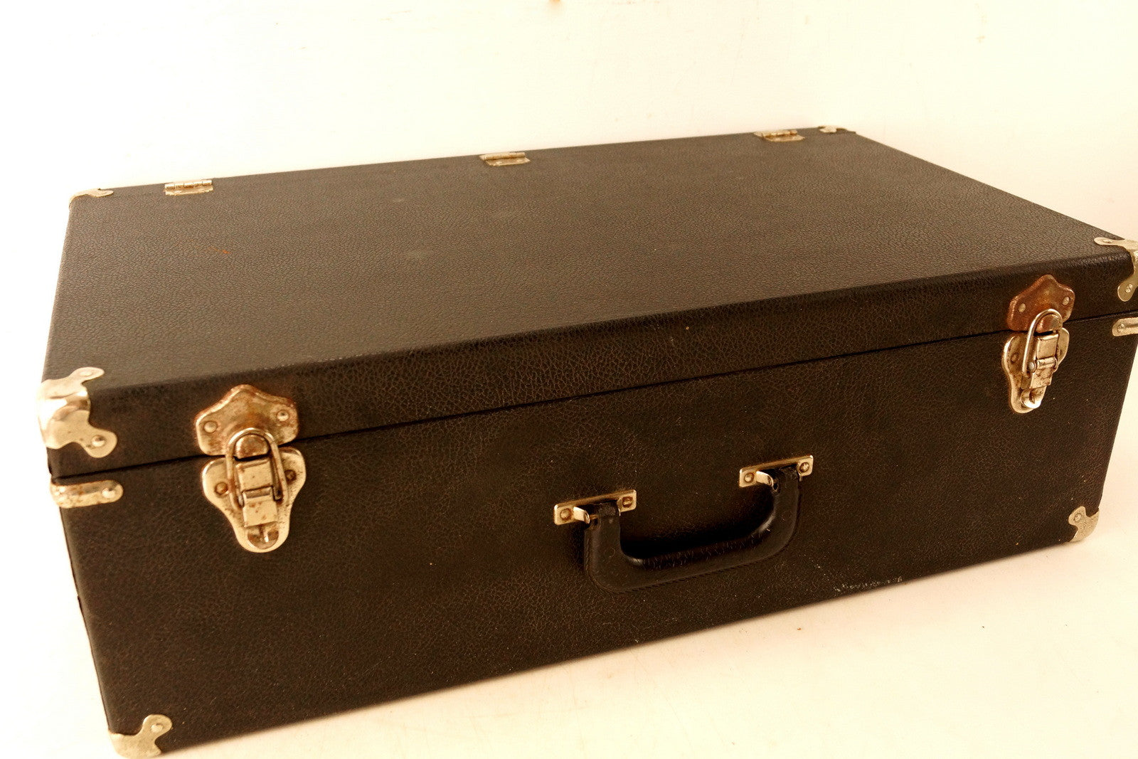 Vintage Black Suitcase with Metal Corners (c.1940s) –