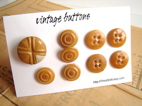 Vintage Buttons in Caramel Brown (Set of 9) "The Caramel Candy Set" (c.1960s) - thirdshift