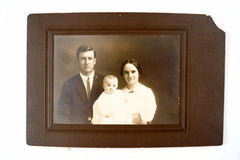 Antique Photograph Cabinet Card of Young Couple with Baby (c.1890s) - thirdshift