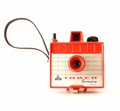 Vintage Tower Snappy Camera in Red, 620 Film Box Camera (c.1960s) - thirdshift