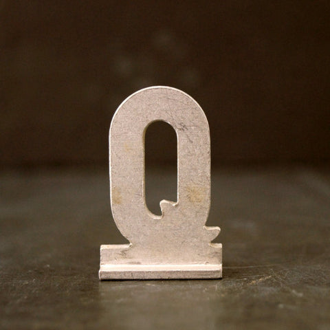 Vintage Metal Sign Letter "Q" with Base, 1-13/16 inches tall (c.1950s) - thirdshift